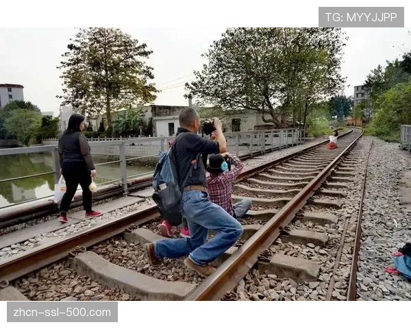 通讯：跟随摄影师镜头，记录自由人队一场主场比赛的幕后12小时